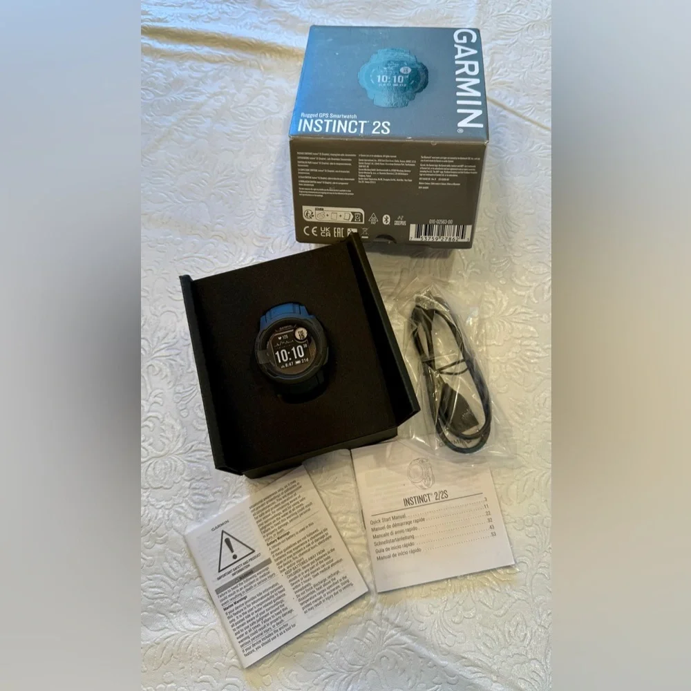 Garmin Instinct 2S Solar 40MM Standard Edition Smartwatch w/charging cable NWT